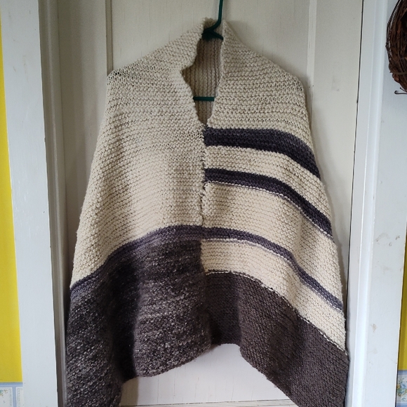 handknit Sweaters - Cozy Knit Women's spun Wool Sweater - Cream and Gray